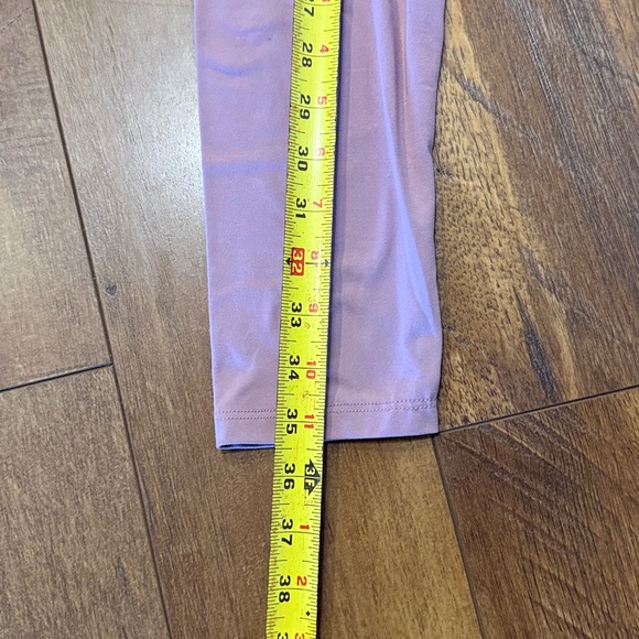 Women's Lavender High-Waist Leggings - Picture 3 of 7